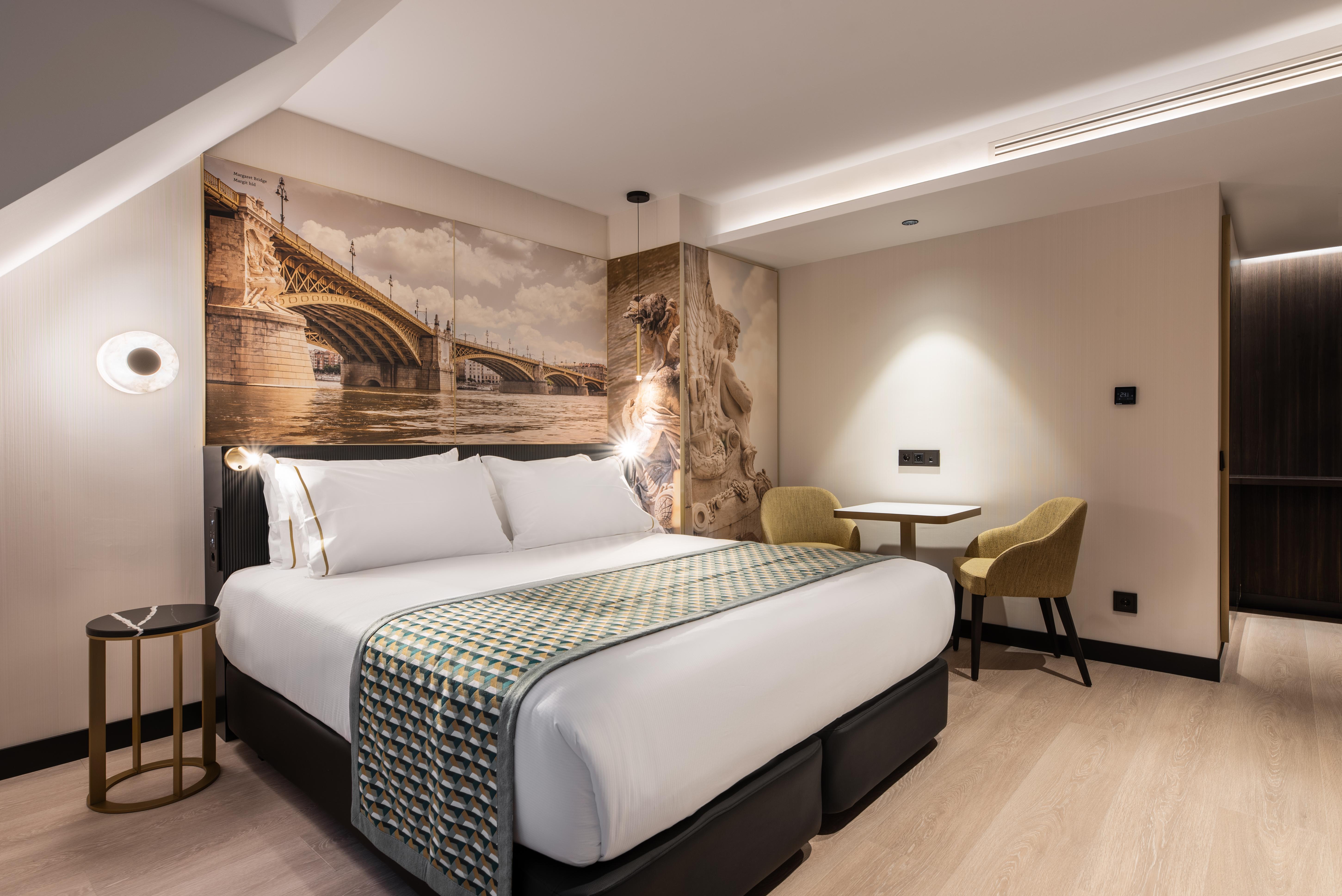 Eurostars Ambassador Szálloda 4*